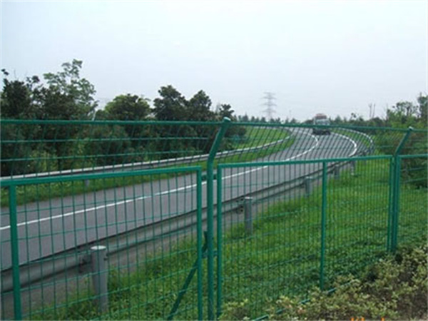 公路隔离栅